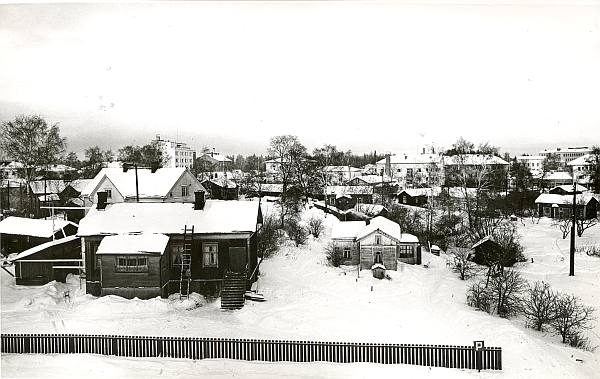 Näkymä tehtaan katolta työväentalon suuntaan 1958